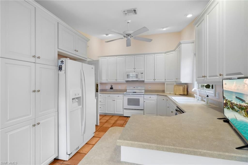 494 Chatham Cir, Naples, FL 34110 Photo