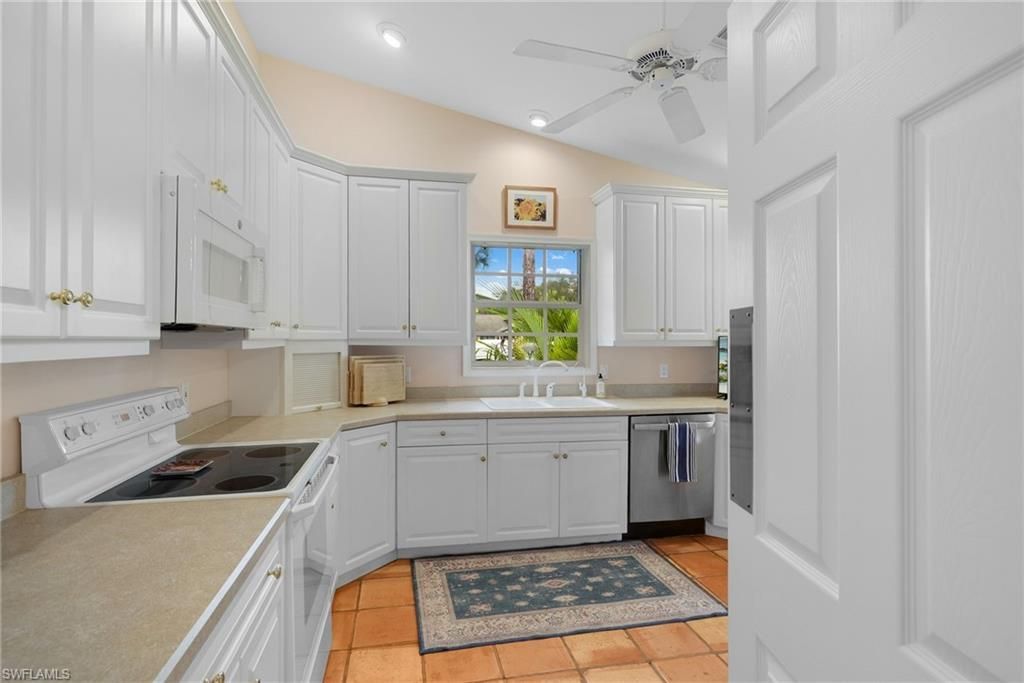494 Chatham Cir, Naples, FL 34110 Photo