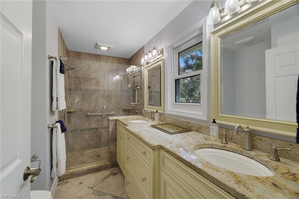 494 Chatham Cir, Naples, FL 34110 Photo