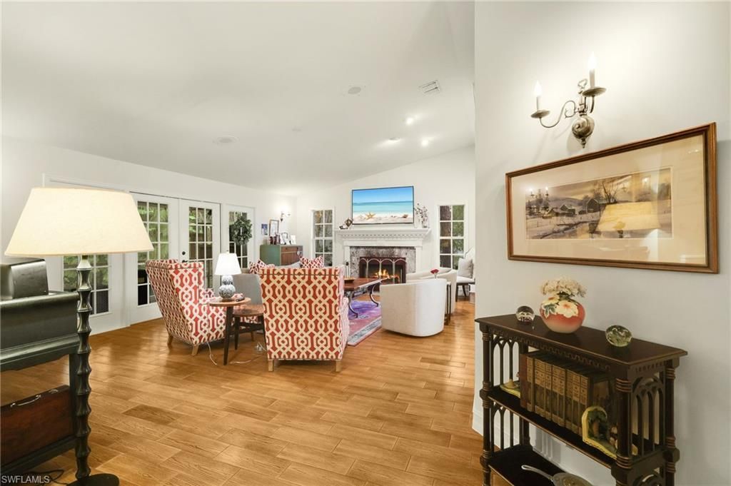 494 Chatham Cir, Naples, FL 34110 Photo