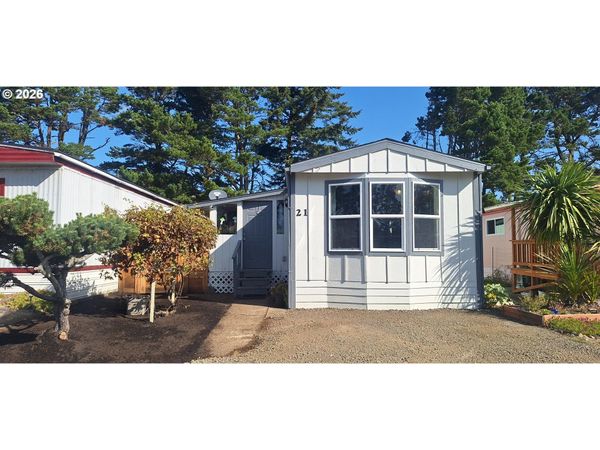 1699 27TH ST, Unit 21, Florence, OR 97439