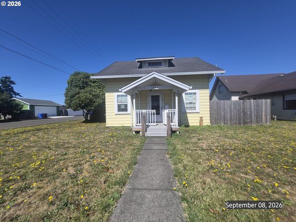 1902 10TH ST, Tillamook, OR 97141