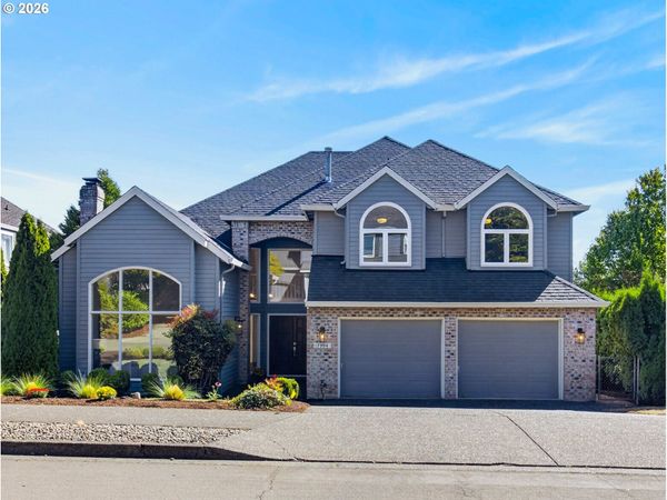17994 SAINT CLAIR DR, Lake Oswego, OR 97034