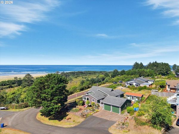 13705 NW Alika DR, Seal Rock, OR 97376