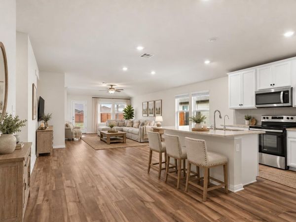 105 Saviano RD , Hutto, TX 78634