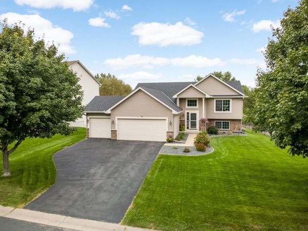 19824 Embers Avenue , Farmington, MN 55024