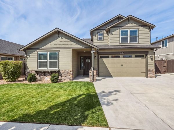 4421 SW Majestic Avenue, Redmond, OR 97756