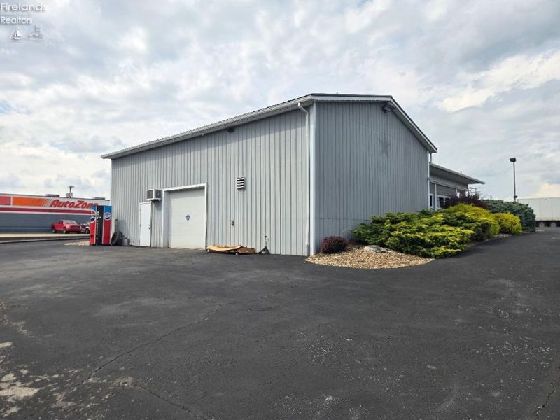 3 W Walton Street, Willard, OH 44890 Photo 14