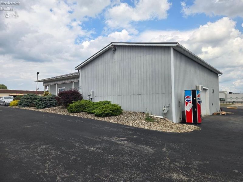 3 W Walton Street, Willard, OH 44890 Photo 15