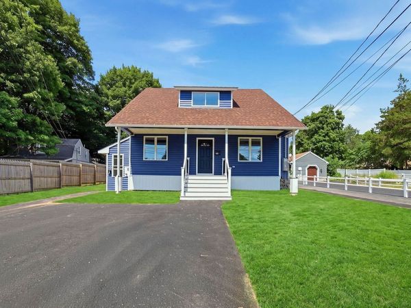 38 wesleya Wesleyan St, Shrewsbury, MA 01545