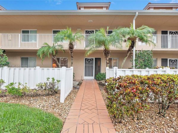 5952 Regal Glen Dr , Unit 102, Boynton Beach, FL 33437