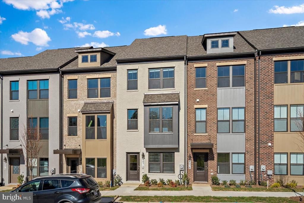 6074 Soho Way, Hyattsville, MD 20782 Main Photo