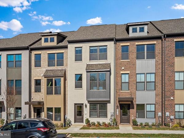 6074 SOHO WAY, HYATTSVILLE, MD 20782