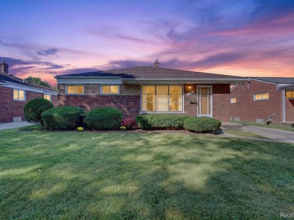 9561 Salem, Redford Township, Mi 48239