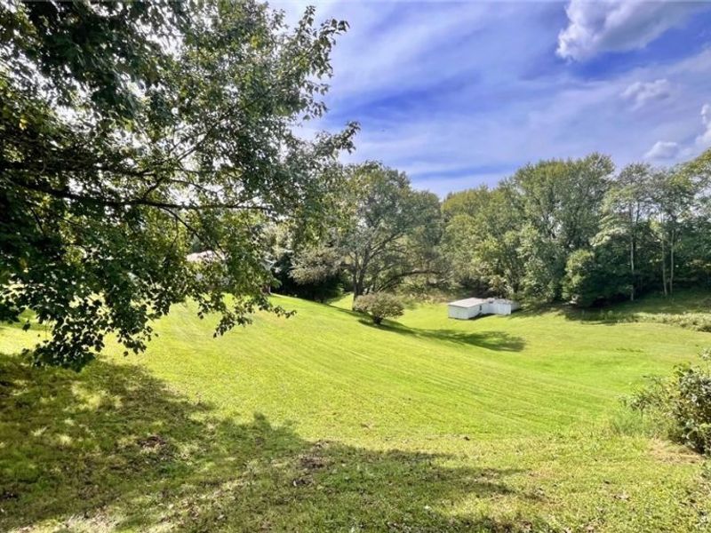215 W Marietta Street, Woodsfield, OH 43793 Photo 6