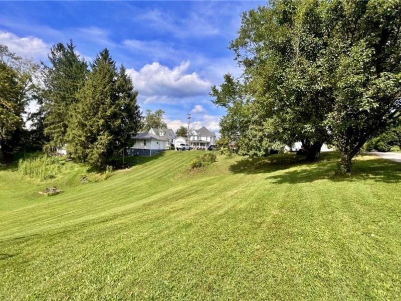 215 W Marietta Street, Woodsfield, OH 43793 Photo 7
