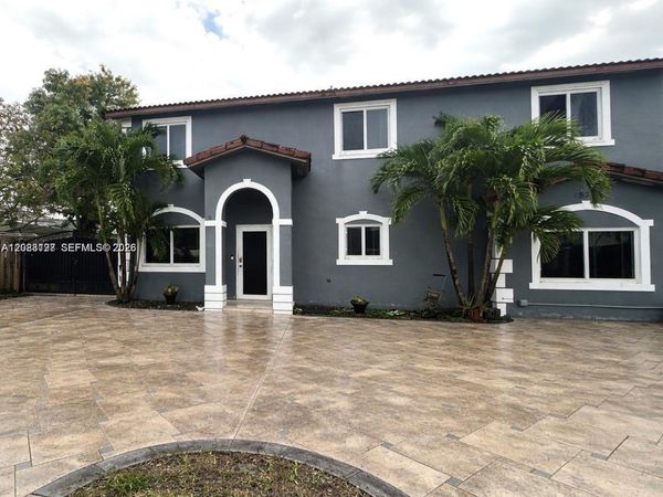 15302 SW 180th Ter , Miami, FL 33187