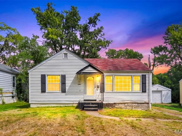 7751 Bloom Drive , St Louis, MO 63133
