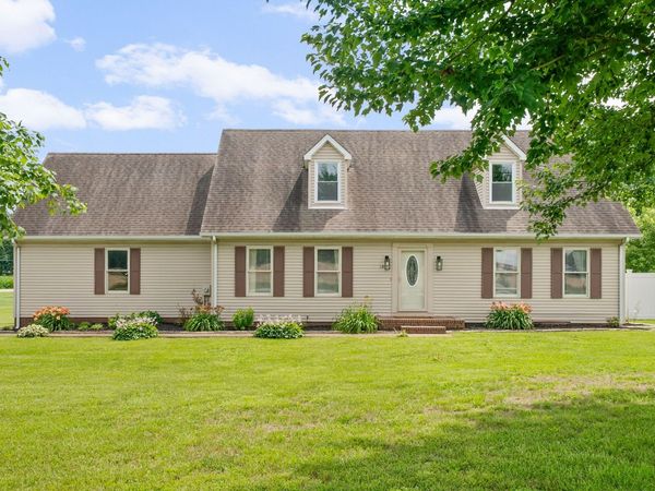 3805 Cadiz Rd, Hopkinsville, KY 42240