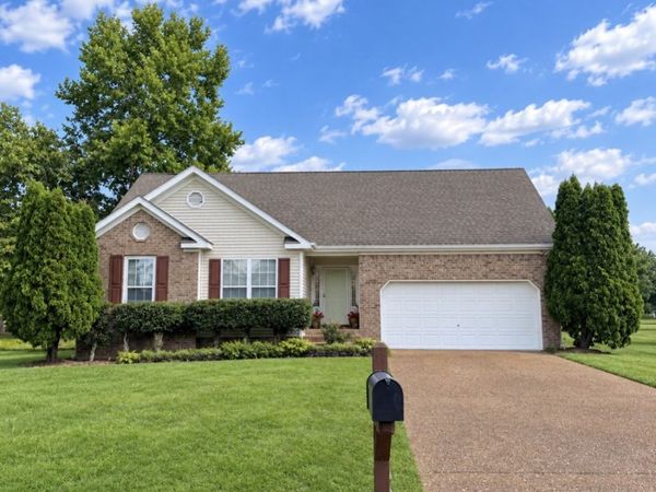 2942 Mercer Ln , Thompsons Station, TN 37179