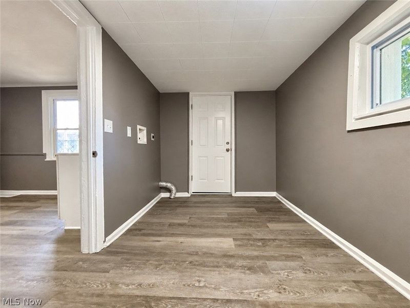 2408 Castle Avenue, Cleveland, OH 44113 Photo 12