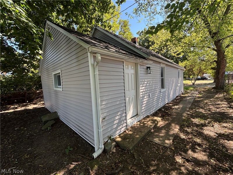 2408 Castle Avenue, Cleveland, OH 44113 Photo 14