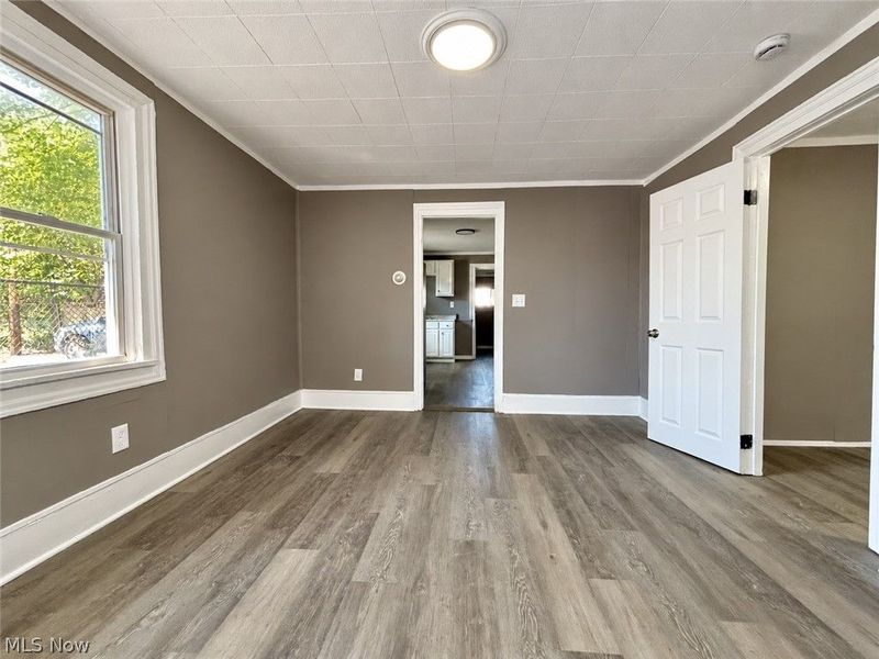 2408 Castle Avenue, Cleveland, OH 44113 Photo 3