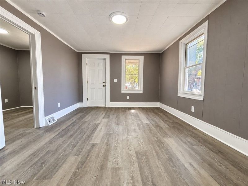2408 Castle Avenue, Cleveland, OH 44113 Photo 4