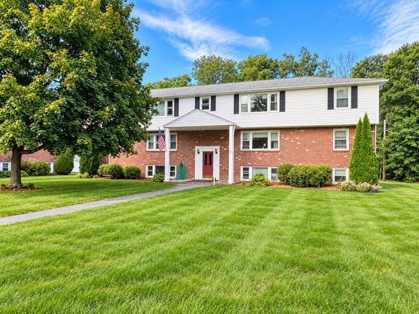 91 Elm St, Unit 1A, Uxbridge, MA 01569