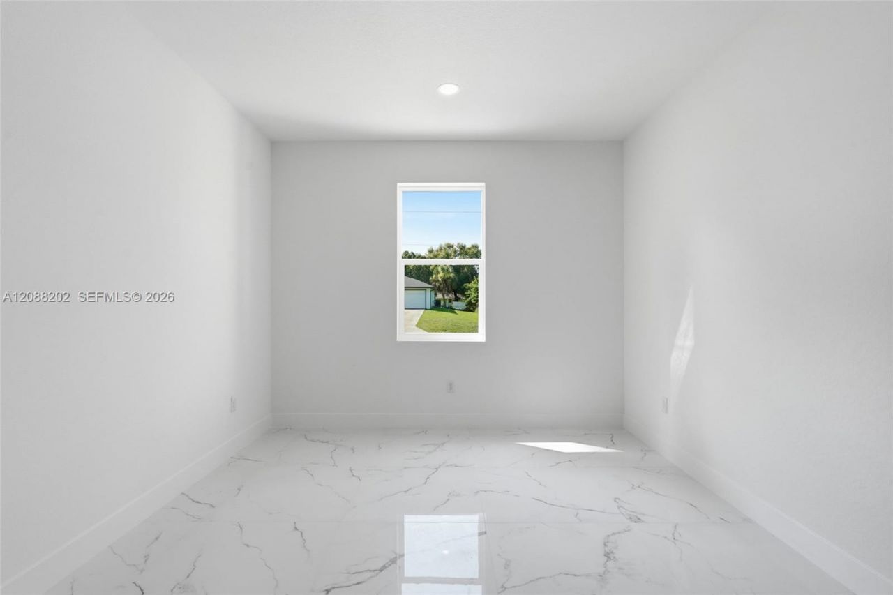 156 Carousel Ave, La Belle, FL 33935 Photo