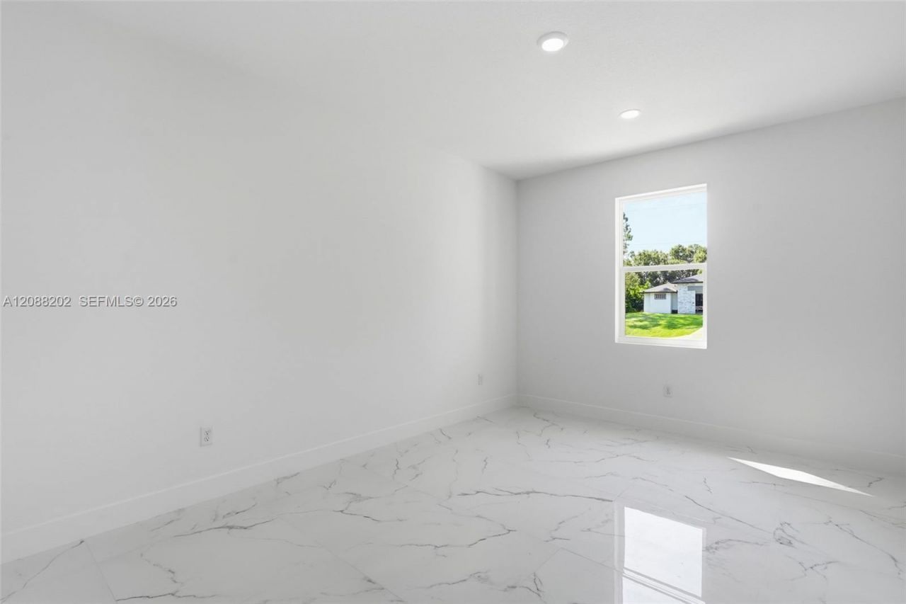 156 Carousel Ave, La Belle, FL 33935 Photo