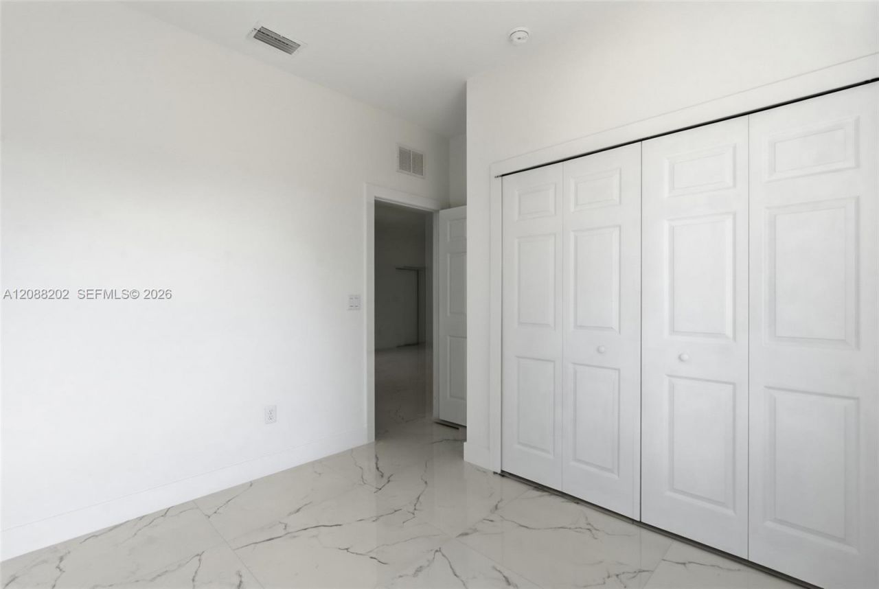 156 Carousel Ave, La Belle, FL 33935 Photo