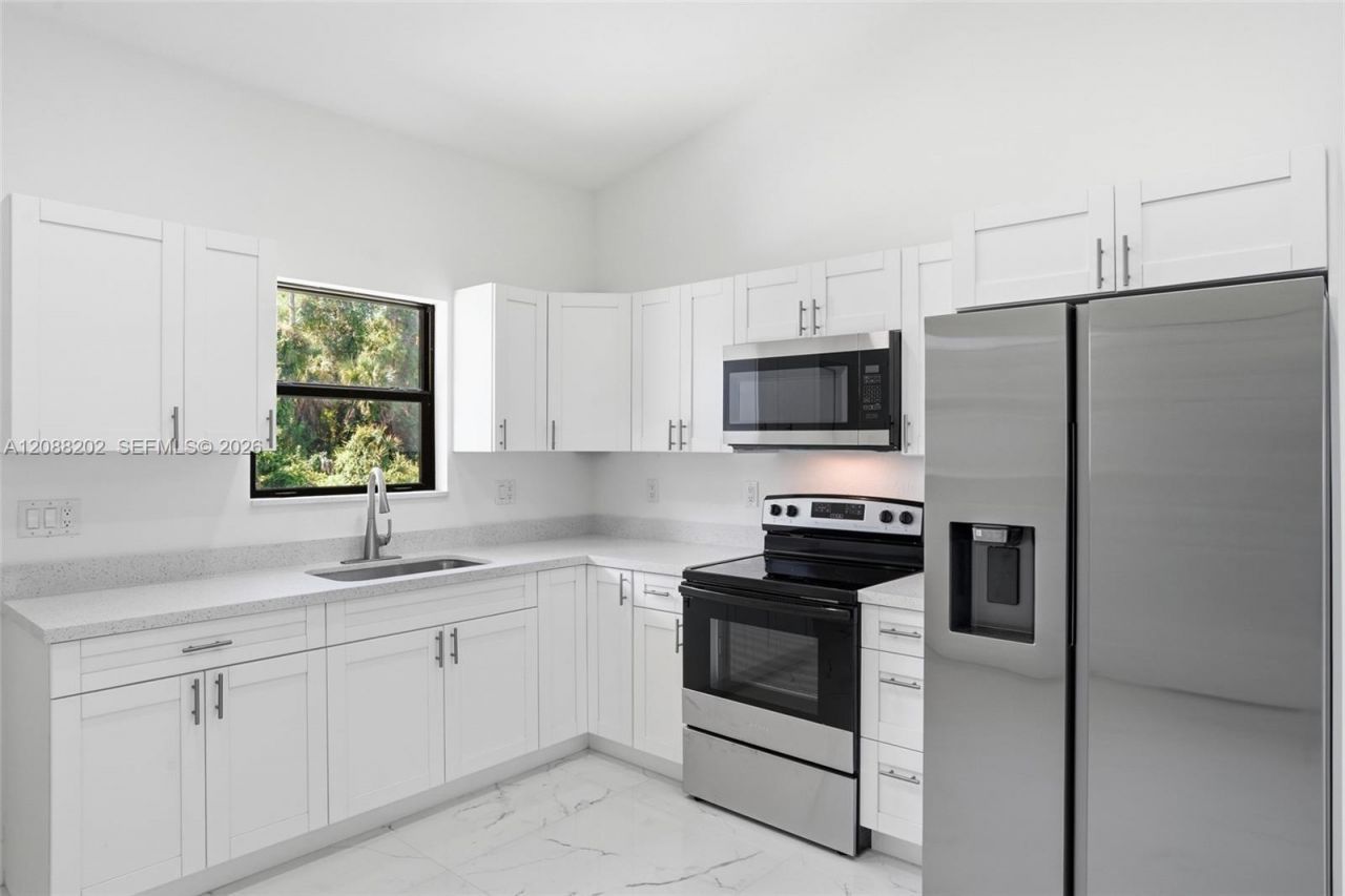 156 Carousel Ave, La Belle, FL 33935 Photo