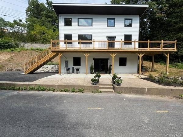 33 Valley Street , Saugerties, NY 12477