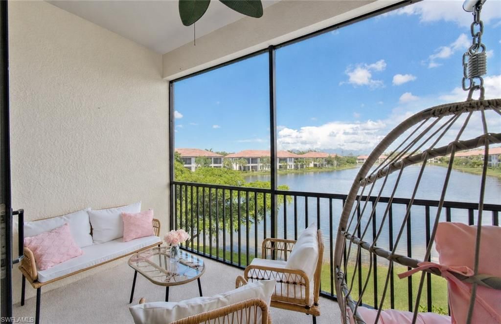 15098 Palmer Lake Cir, Unit 204, Naples, FL 34109 Photo