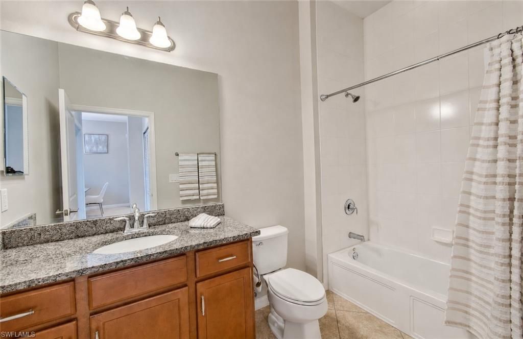15098 Palmer Lake Cir, Unit 204, Naples, FL 34109 Photo