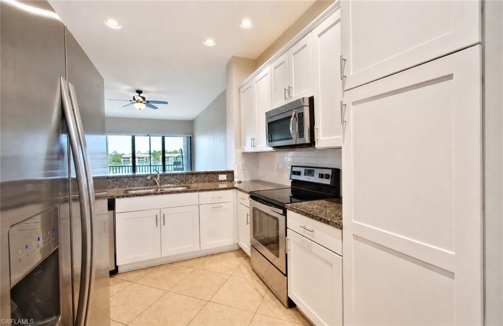 15098 Palmer Lake Cir, Unit 204, Naples, FL 34109 Photo