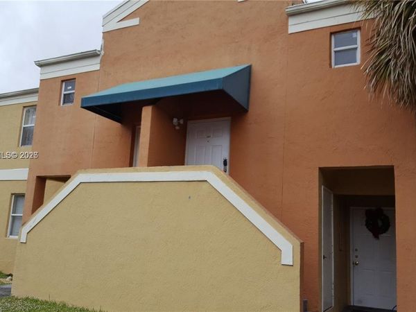 2457 NW 56th Ave , Unit 4-202, Lauderhill, FL 33313