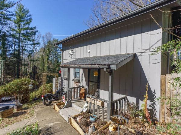177 Forest Drive, Unit 11, Clyde, NC 28721