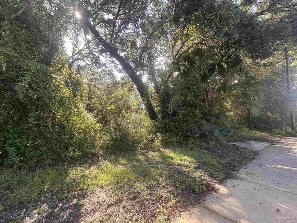 1290 Mills Ave, Pensacola, FL 32507