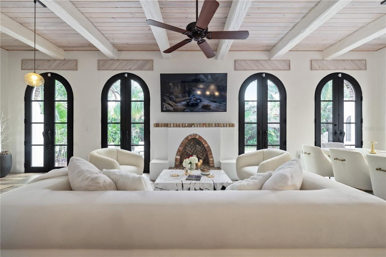 220 14th Avenue N, Saint Petersburg, FL 33701 Photo
