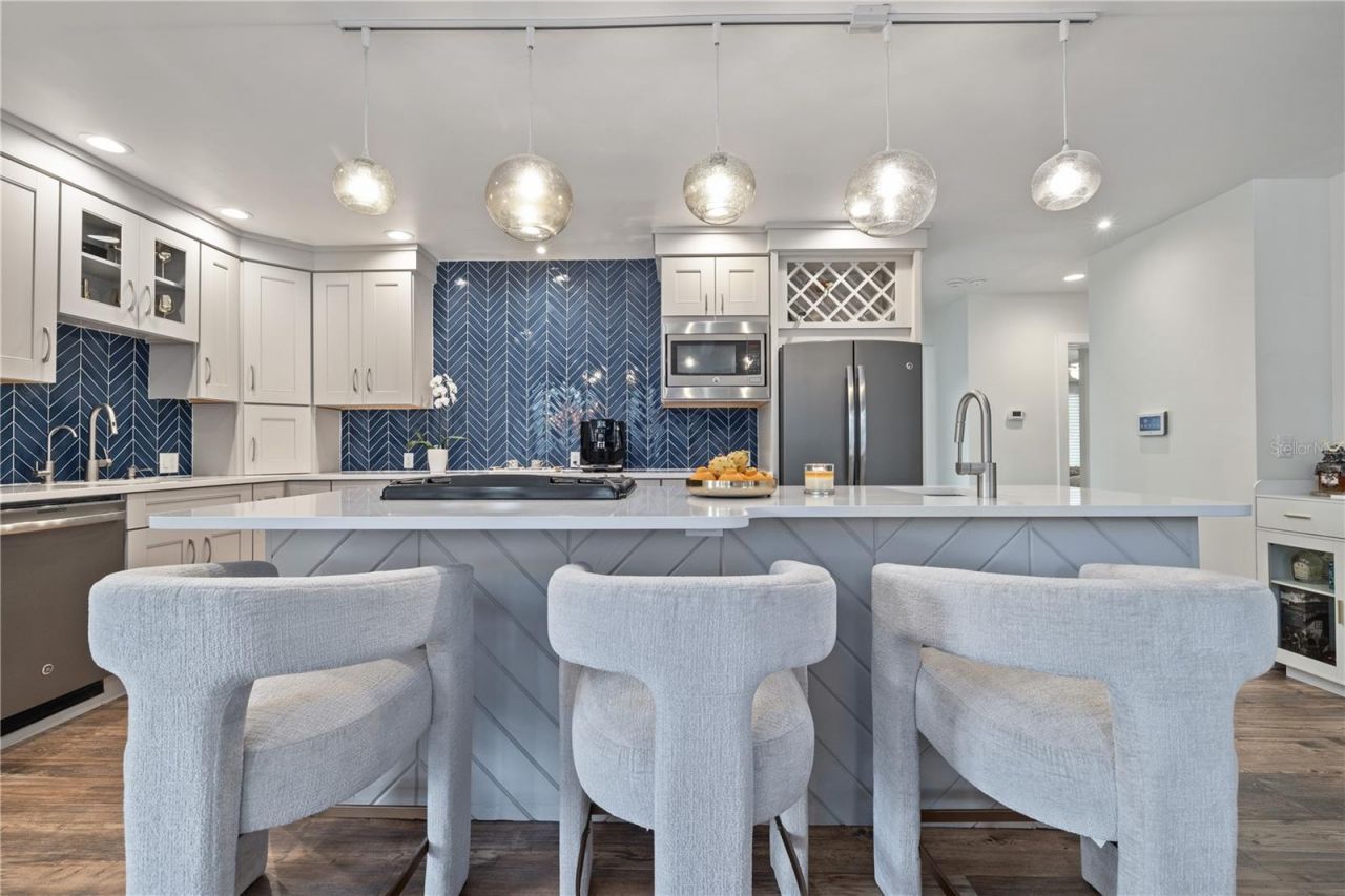 220 14th Avenue N, Saint Petersburg, FL 33701 Photo
