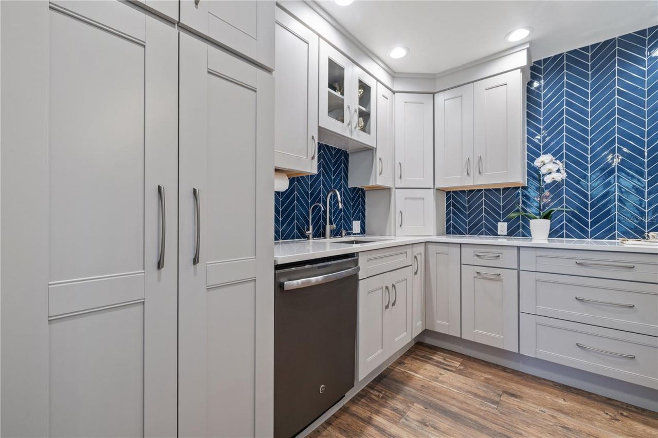 220 14th Avenue N, Saint Petersburg, FL 33701 Photo