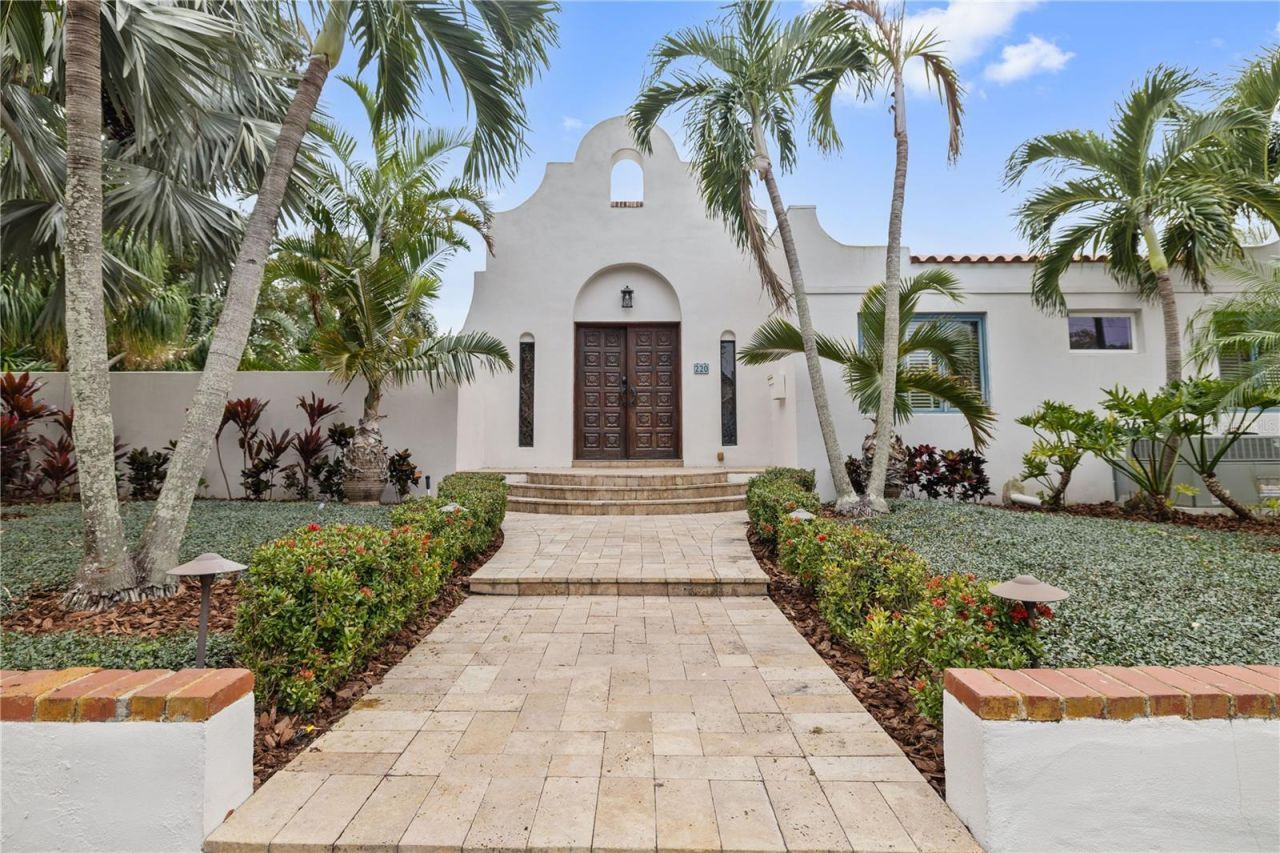 220 14th Avenue N, Saint Petersburg, FL 33701 Photo