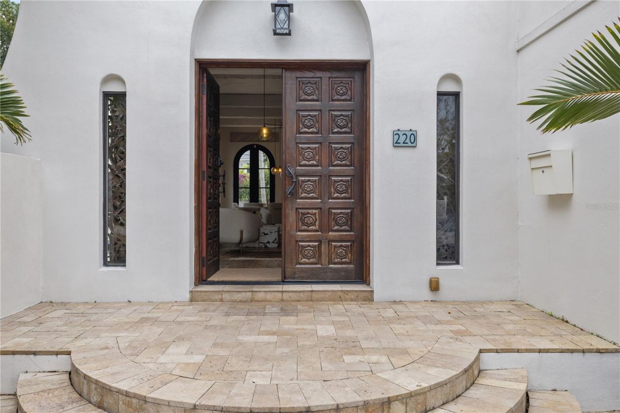 220 14th Avenue N, Saint Petersburg, FL 33701 Photo