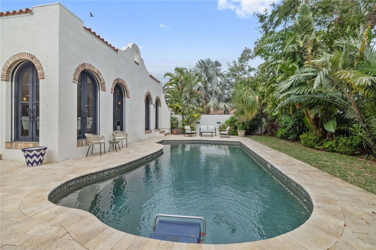 220 14th Avenue N, Saint Petersburg, FL 33701 Photo