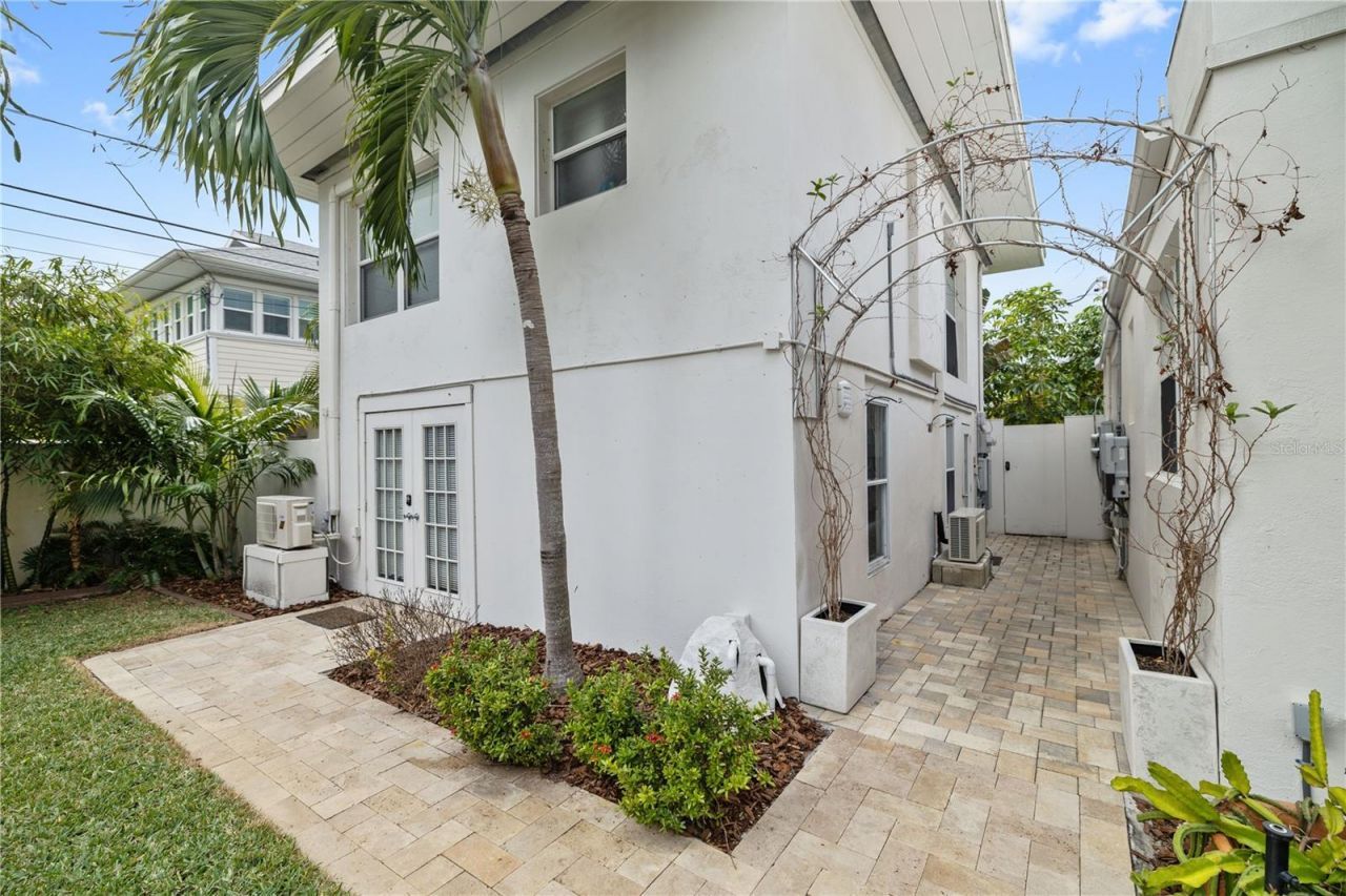 220 14th Avenue N, Saint Petersburg, FL 33701 Photo