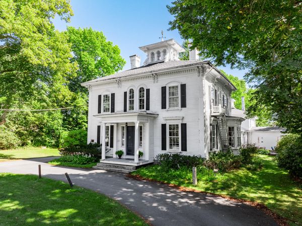 121 E Main Street , Searsport, ME 04974