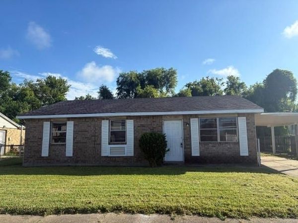 6704 CARVER Drive , Marrero, LA 70072