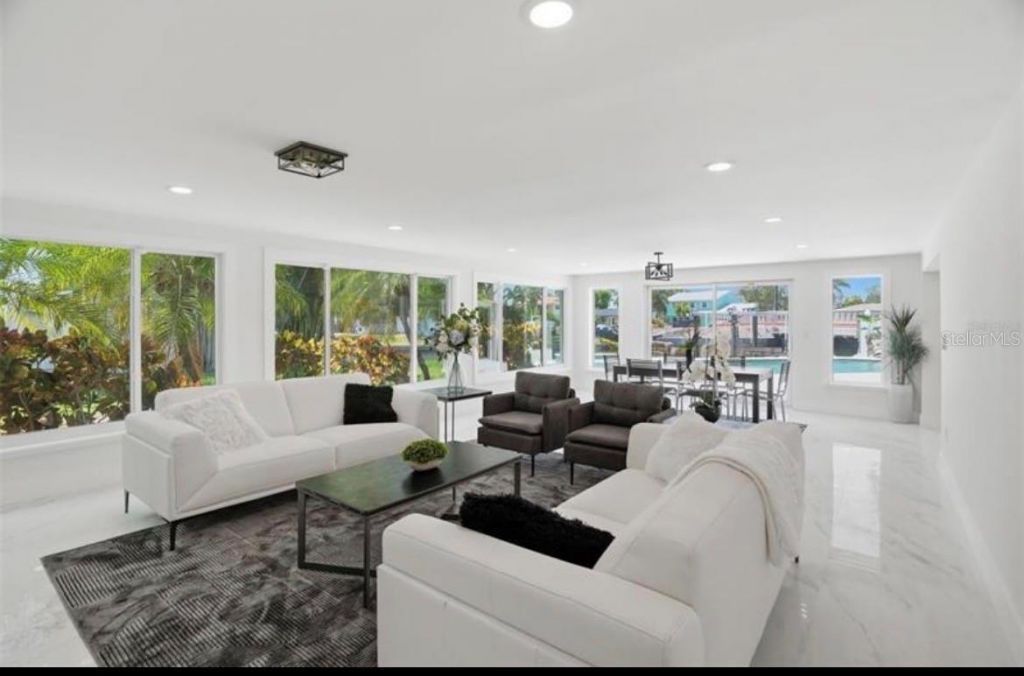5101 Dover Street Ne, Saint Petersburg, FL 33703 Photo